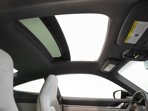 Certified 2021 Porsche 911 Carrera 4S image 34