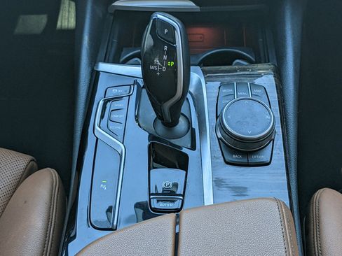 Used 2021 BMW 540i image 14