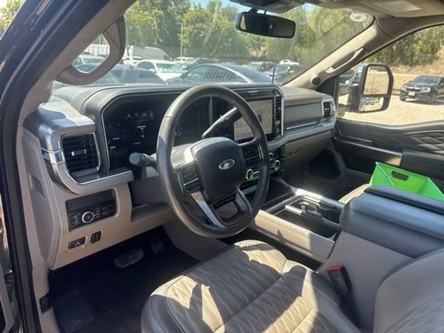Used 2025 Ford F250 Platinum w/ Platinum Plus Package AWD/4WD image 6