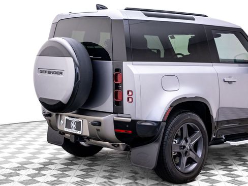 Used 2024 Land Rover Defender 90 X-Dynamic SE AWD/4WD image 36