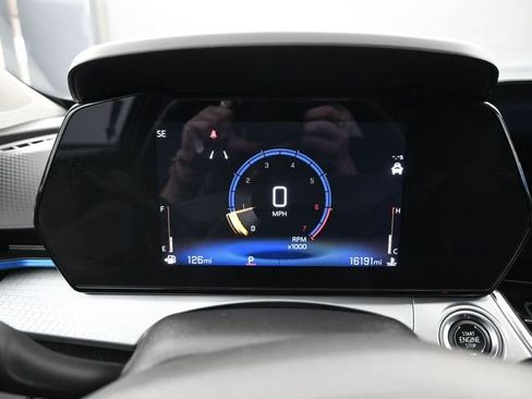 Used 2025 Chevrolet Trax LT w/ LT Convenience Package image 13