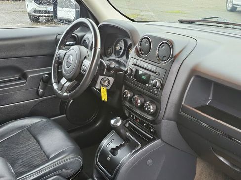 Used 2017 Jeep Patriot Sport image 11