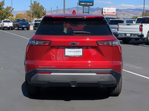 New 2026 Chevrolet Equinox LT w/ Convenience Package II image 4