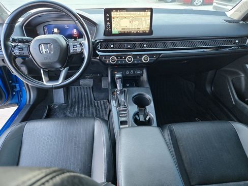 Used 2022 Honda Civic Touring image 8