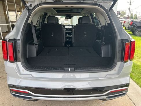 Used 2022 Kia Sorento SX FWD image 11