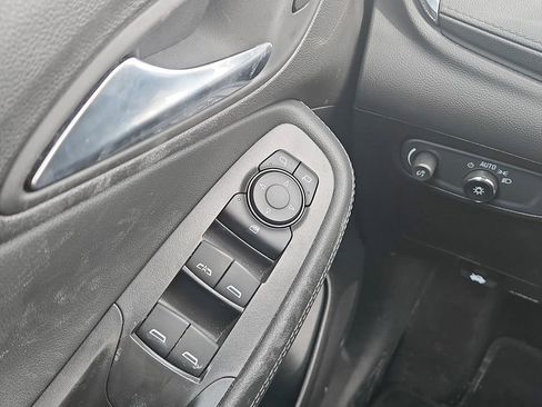 Used 2025 Buick Encore GX Preferred image 22