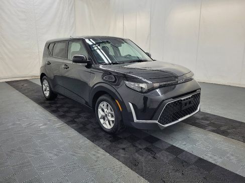 Used 2025 Kia Soul S image 13