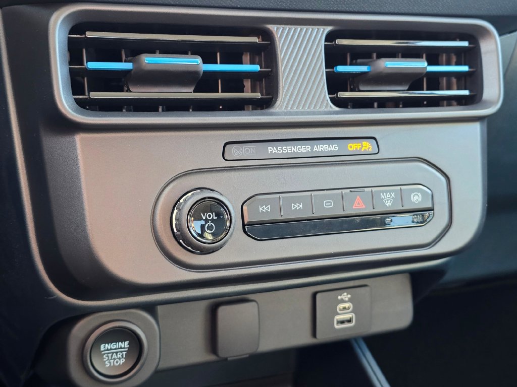 New 2026 Ford Maverick Lobo AWD/4WD image 21