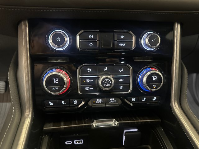 Used 2023 GMC Yukon Denali w/ Denali Reserve Package AWD/4WD image 17