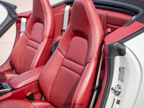 Used 2024 Porsche 911 Carrera image 37