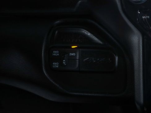 Used 2022 RAM 2500 Laramie AWD/4WD image 22