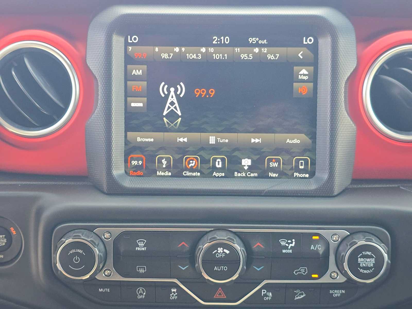 Used 2018 Jeep Wrangler Unlimited Rubicon AWD/4WD image 26