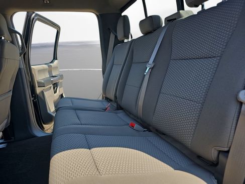 Used 2019 Ford F150 XLT w/ Equipment Group 302A Luxury AWD/4WD image 13