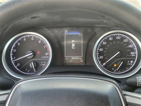 Used 2022 Toyota Camry LE image 25