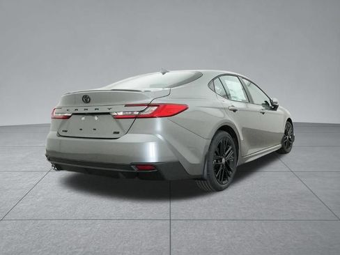 Used 2026 Toyota Camry SE FWD image 28