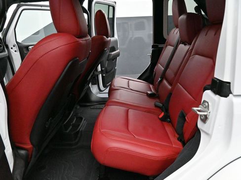 Used 2024 Jeep Wrangler Unlimited Rubicon 392 image 16