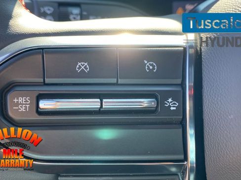 Used 2024 GMC Canyon AT4X image 19