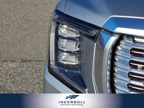 Used 2024 GMC Yukon Denali w/ Advanced Technology Package image 12