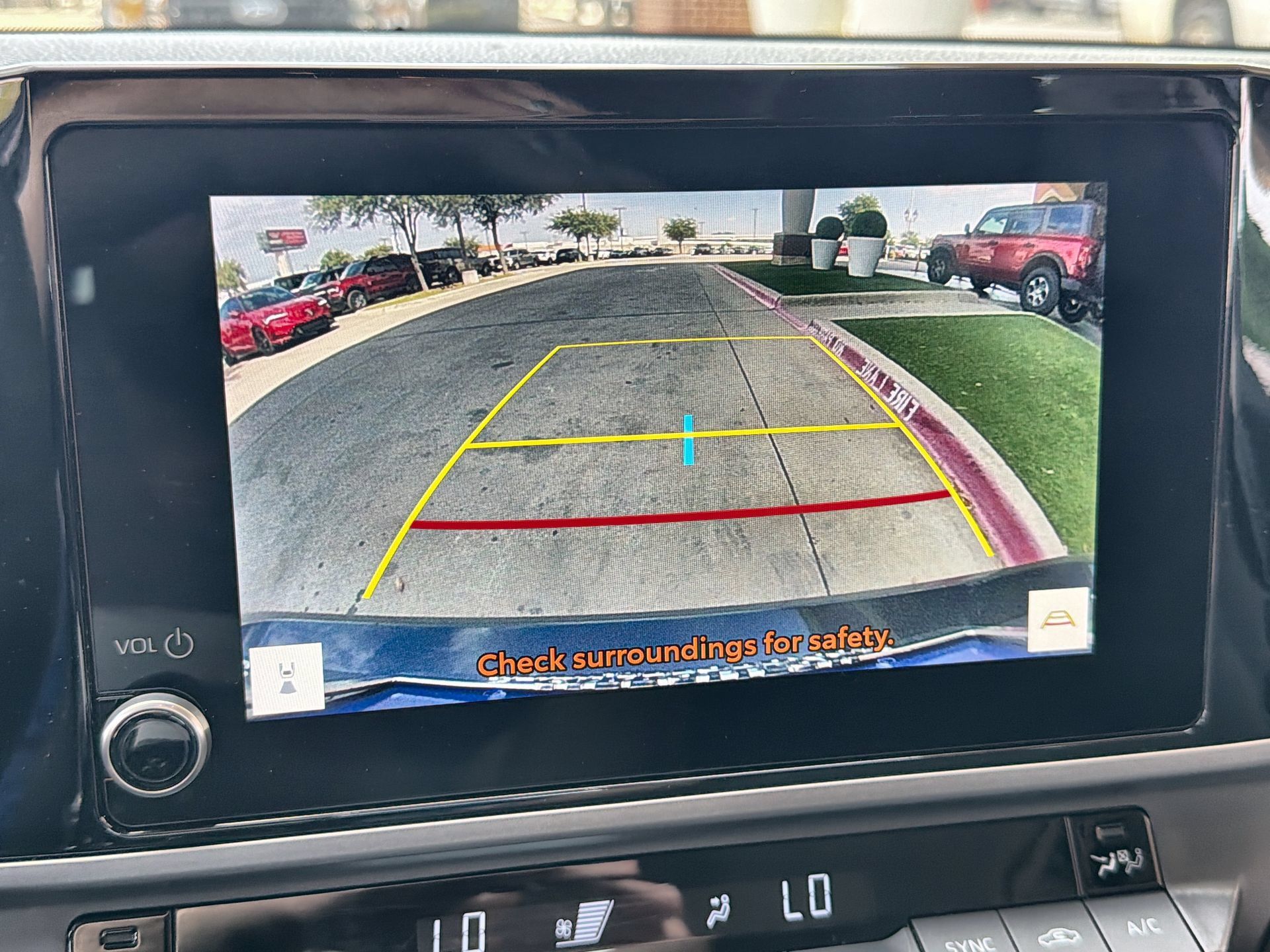 Used 2025 Toyota Camry LE FWD image 17
