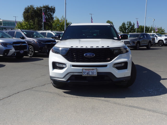 Used 2022 Ford Explorer ST w/ Equipment Group 401A AWD/4WD image 2