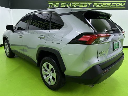 Used 2021 Toyota RAV4 LE FWD image 7