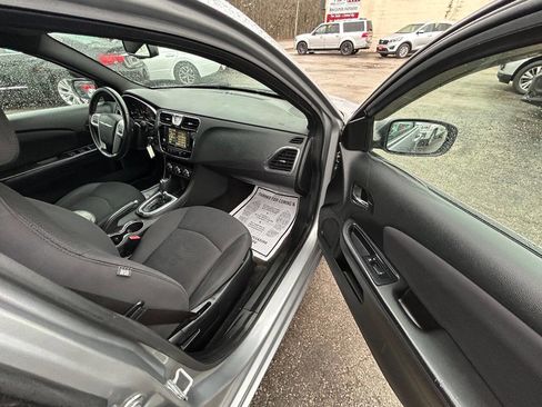 Used 2013 Chrysler 200 Touring w/ Cold Weather Group image 9