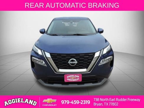Used 2023 Nissan Rogue SV image 9