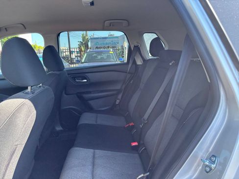 Used 2025 Nissan Rogue SV AWD/4WD image 28