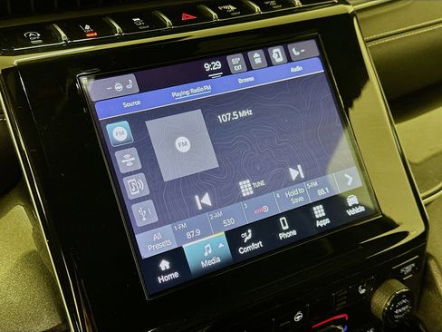 Used 2023 Jeep Grand Cherokee L Altitude image 21