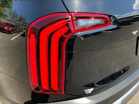 Certified 2022 Kia Telluride EX w/ EX Premium Package FWD image 24
