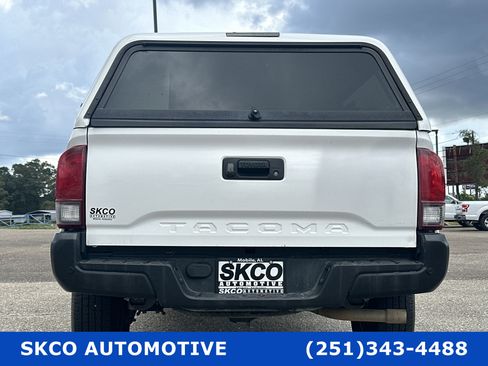 Used 2020 Toyota Tacoma SR image 4