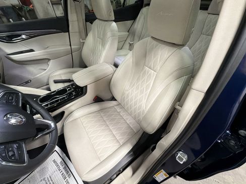 Used 2023 Buick Envision Avenir image 21