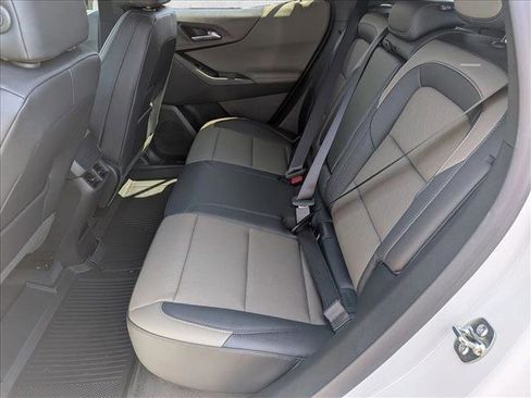 New 2026 Chevrolet Equinox LT w/ Convenience Package II FWD image 15