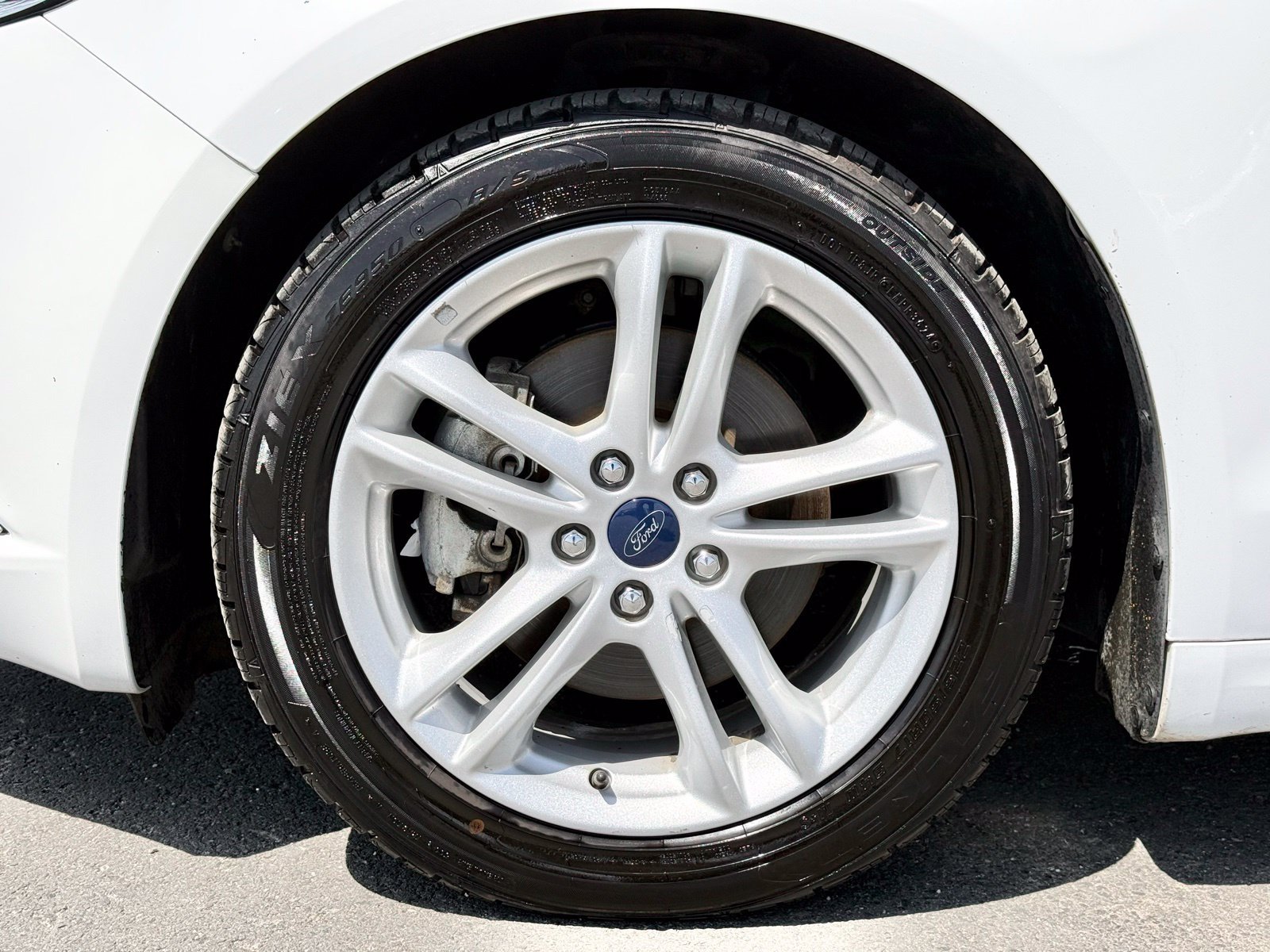 Used 2018 Ford Fusion SE w/ Equipment Group 602A FWD image 11