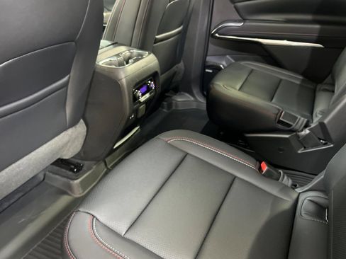 New 2026 Chevrolet Traverse Z71 w/ Enhanced Driving Package AWD/4WD image 12