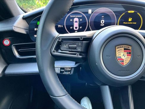 Certified 2025 Porsche Taycan 4S AWD/4WD image 23