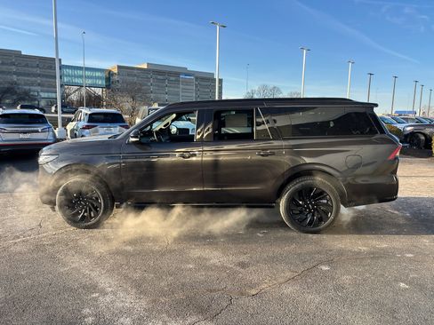 New 2026 Lincoln Navigator L Reserve image 4