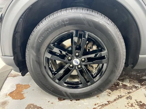 Used 2022 Ford Explorer XLT AWD/4WD image 27