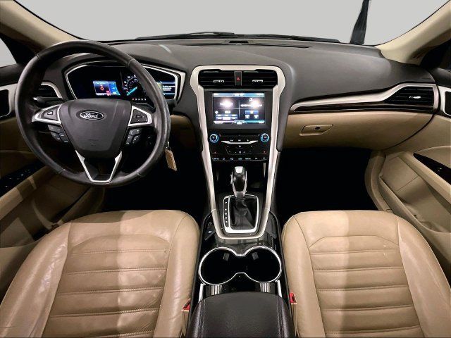Used 2014 Ford Fusion SE w/ Equipment Group 202A FWD image 15