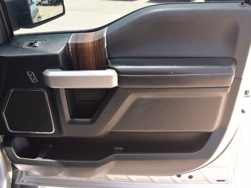 Used 2016 Ford F150 Lariat AWD/4WD image 14