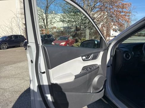 Certified 2023 Hyundai Kona Limited image 35