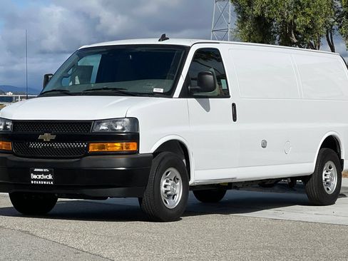 Used 2023 Chevrolet Express 3500 Extended w/ Driver Convenience Package RWD image 8