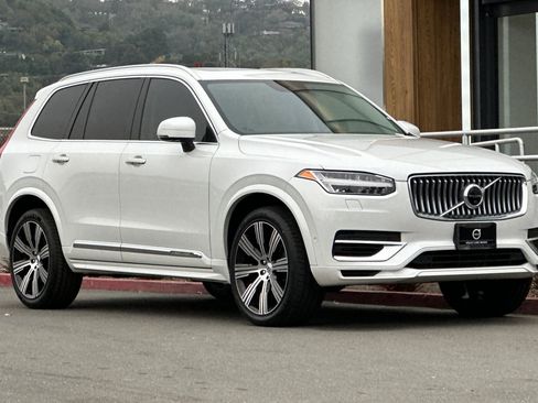Certified 2022 Volvo XC90 T8 Inscription w/ Advanced Package image 10