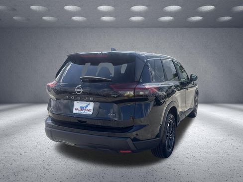Used 2025 Nissan Rogue SV AWD/4WD image 6