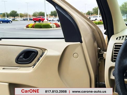 Used 2007 Ford Escape XLS image 19