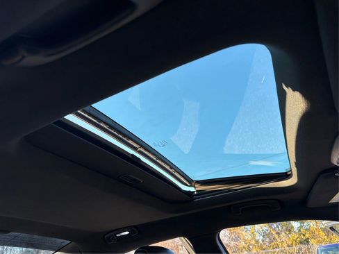 Used 2016 Dodge Charger R/T Scat Pack w/ Technology Group image 24