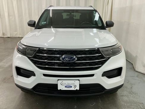 Used 2022 Ford Explorer XLT image 9