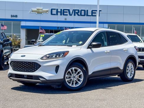 Used 2020 Ford Escape SE FWD image 1