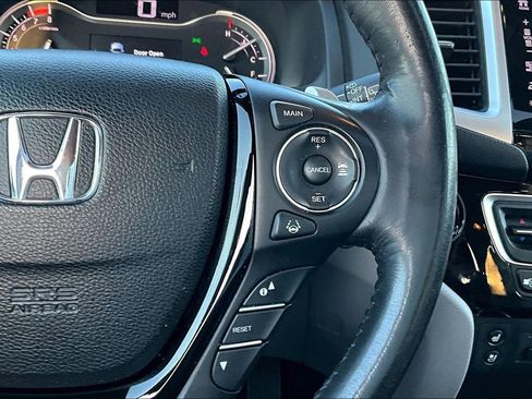 Used 2017 Honda Pilot Elite image 13