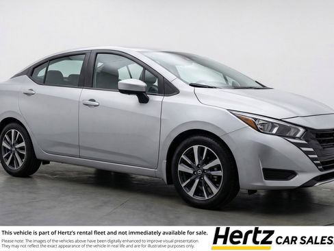Used 2025 Nissan Versa SV FWD image 1